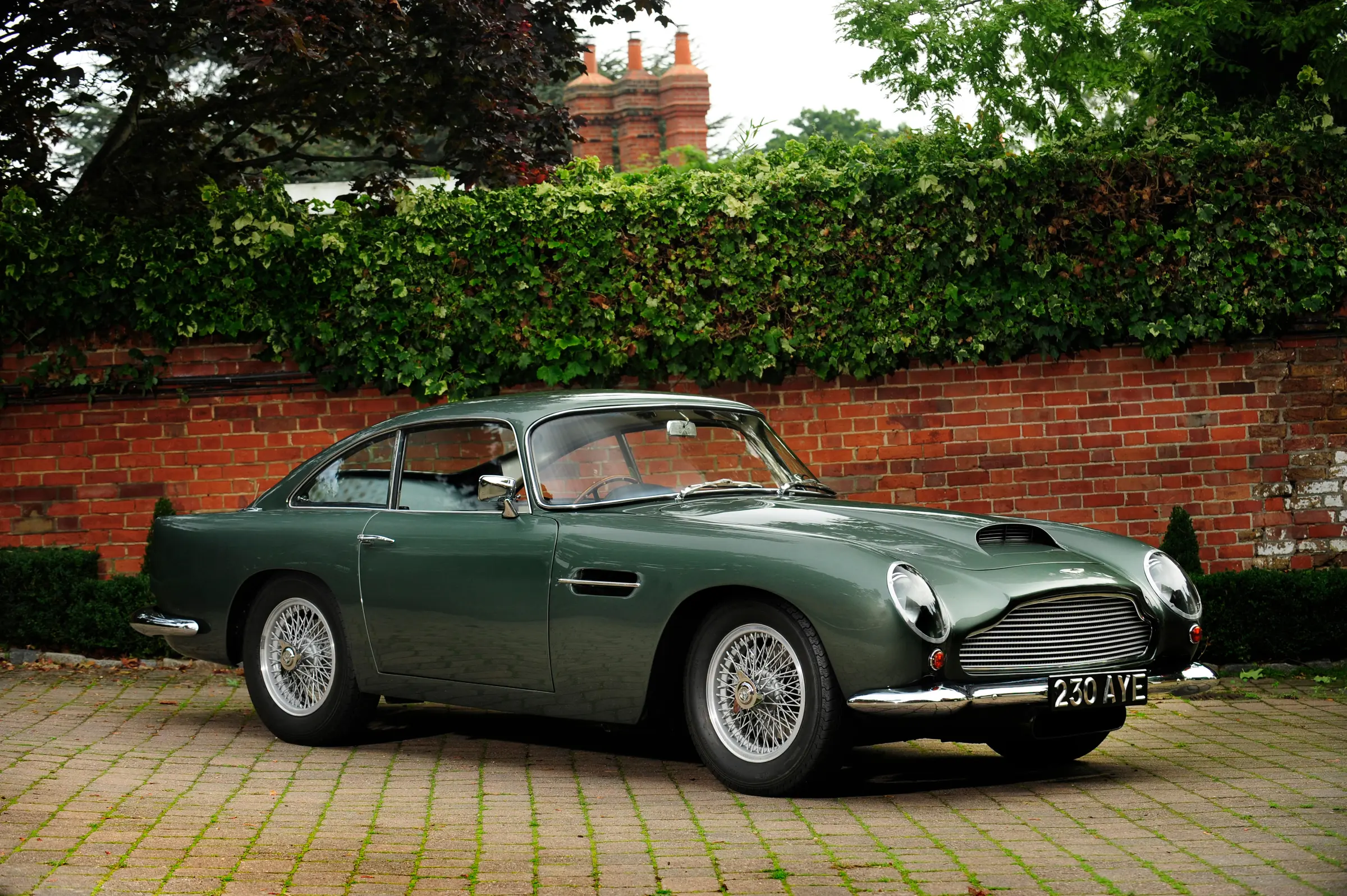 The Dashing 1959 Aston Martin DB4 GT British Elegance Meets Speed