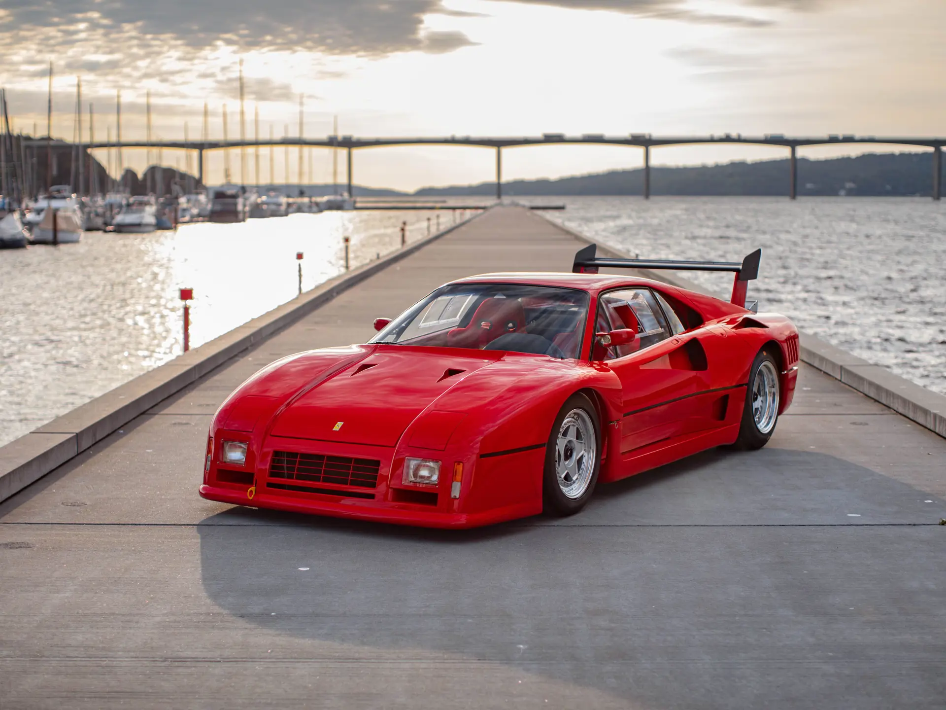 Ferrari 288 GTO photographed with later Ferrari halo cars